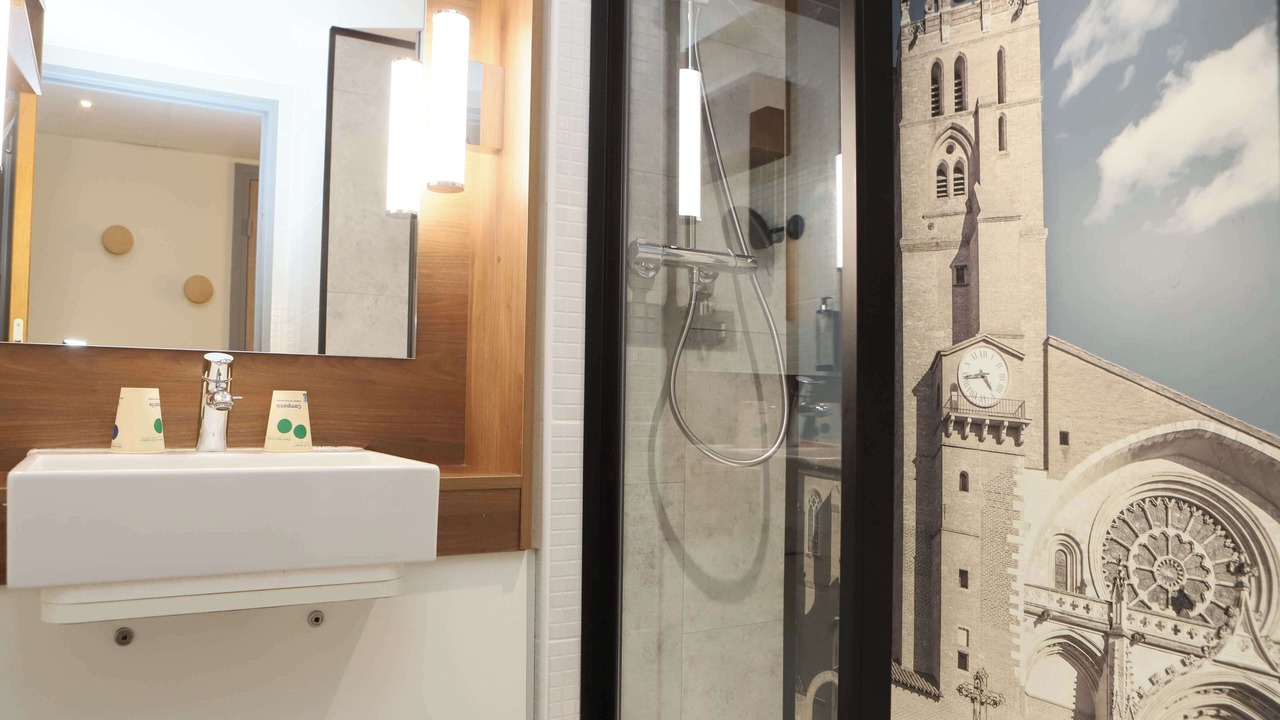 Photo of Bathroom in Pont des Demoiselles-Montaudran-La Terrasse