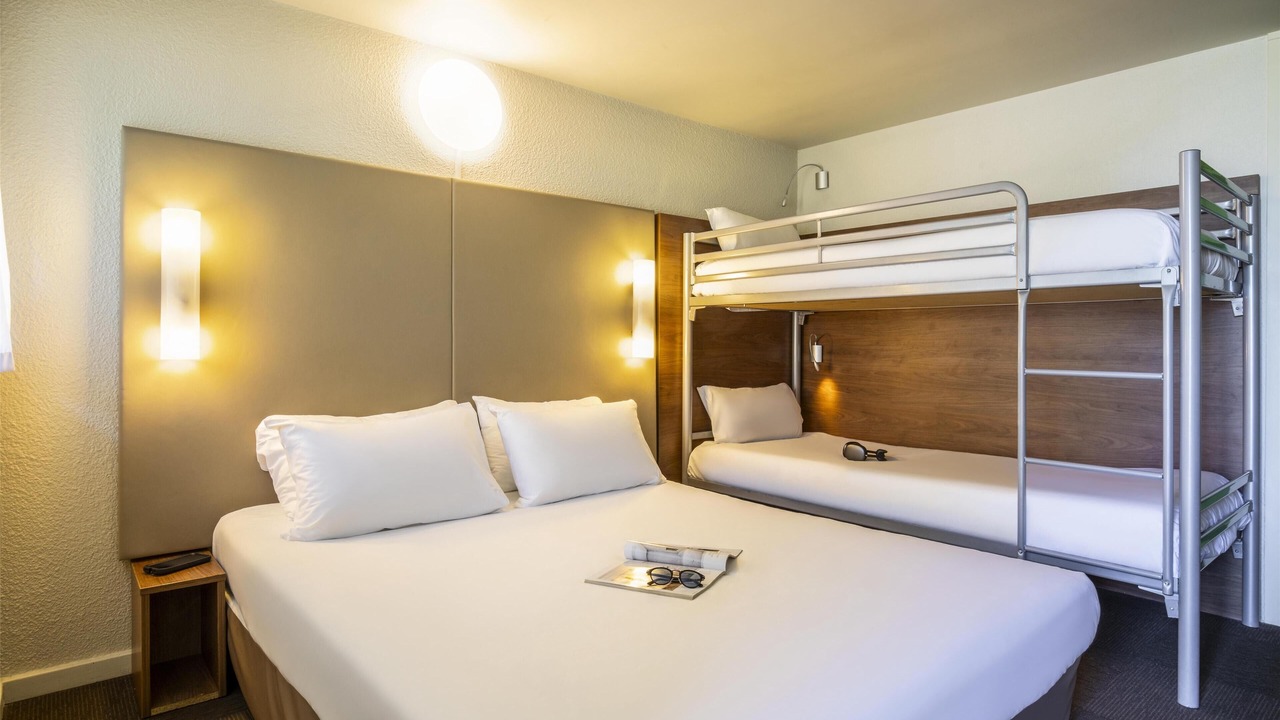 Photo of Bedroom in Cleon