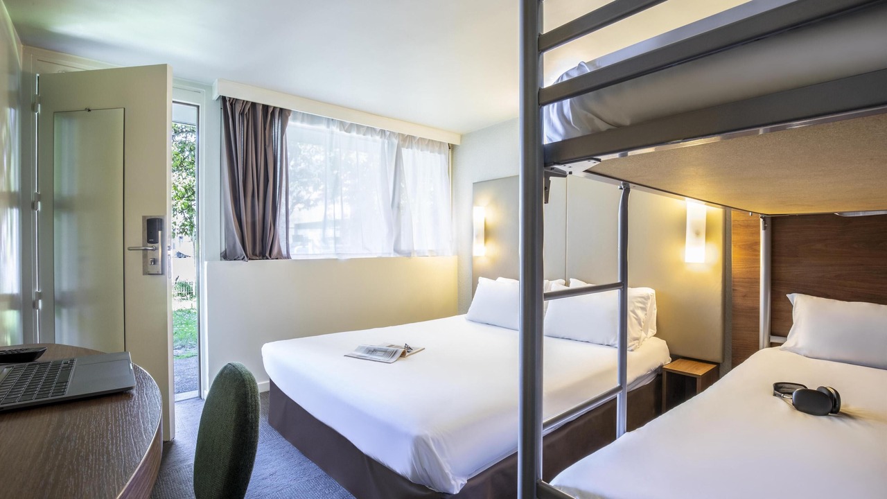 Photo of Bedroom in Cleon