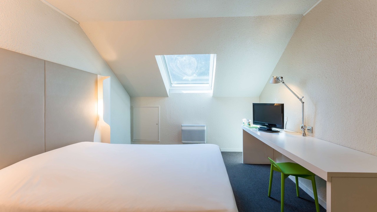 Photo of Bedroom in Saint-Etienne-du-Rouvray
