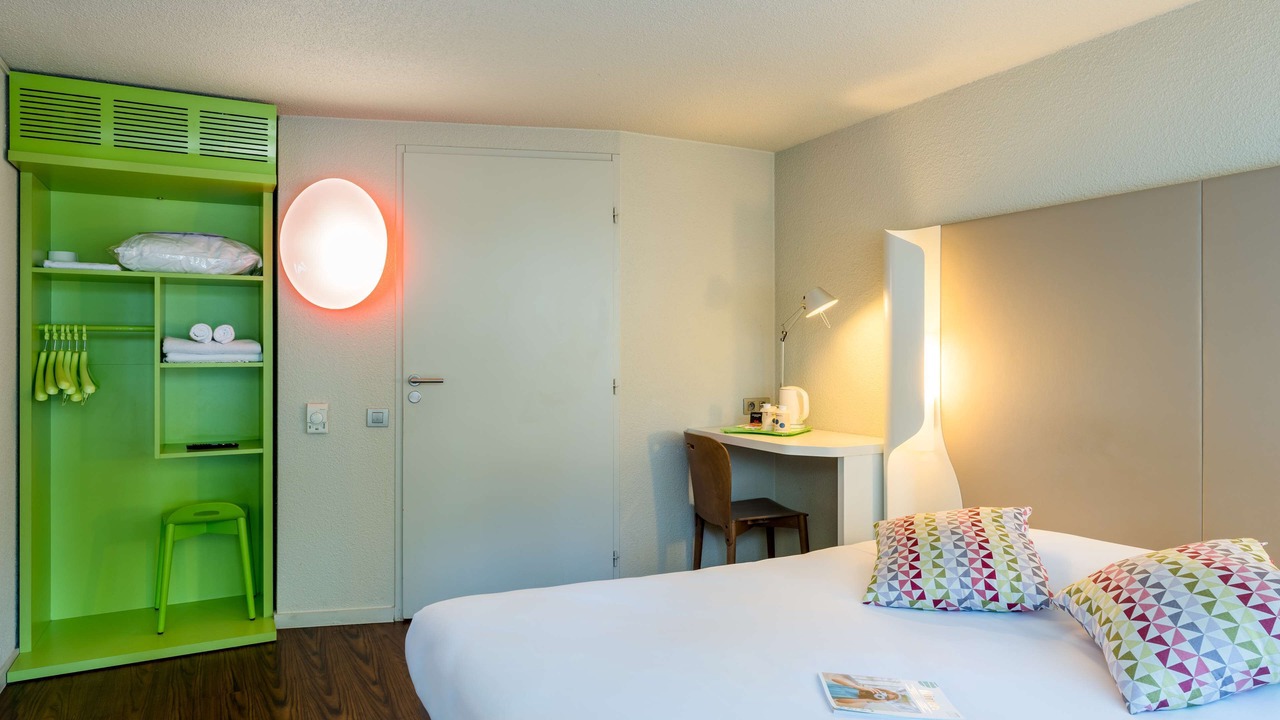 Photo of Bedroom in Saint-Etienne-du-Rouvray