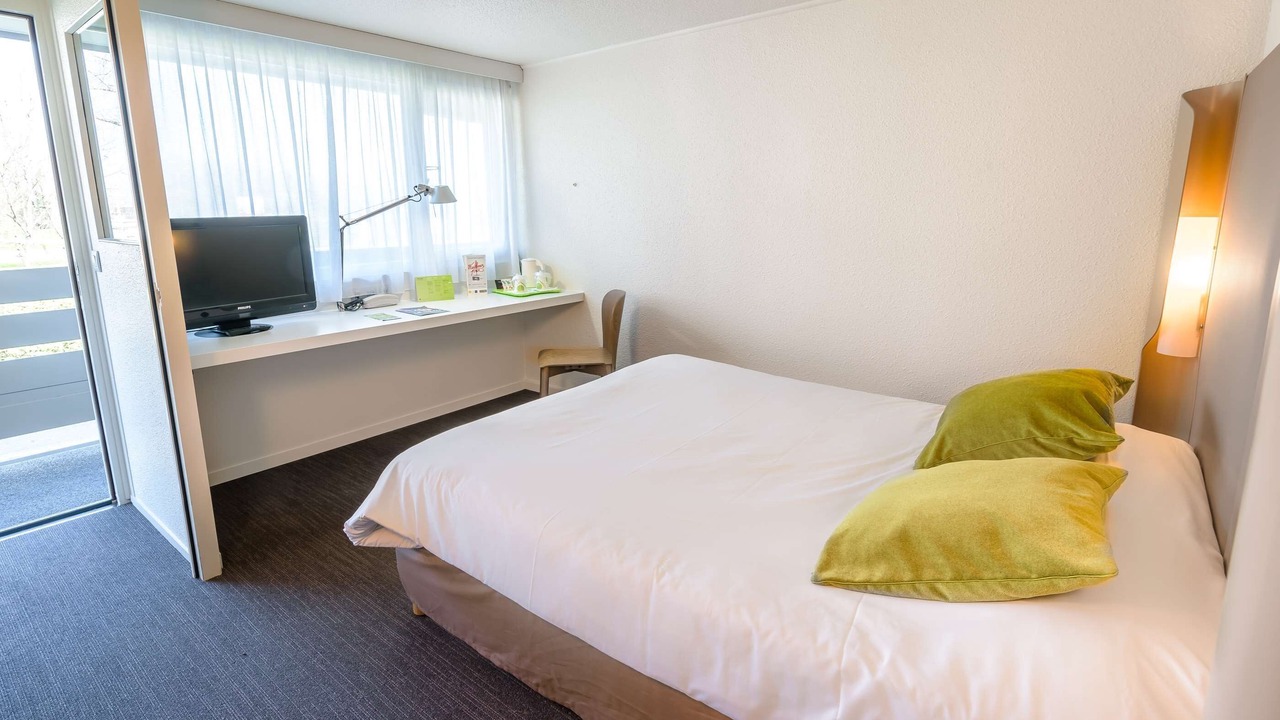 Photo of Bedroom in Sept Deniers - Ginestous