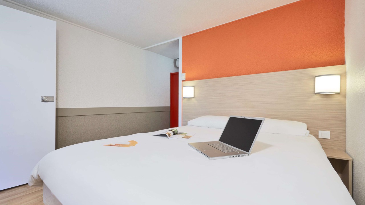 Photo of Bedroom in Chasseneuil-du-Poitou