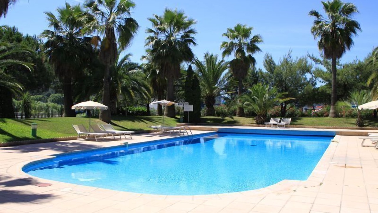 Photo of Others in Carros