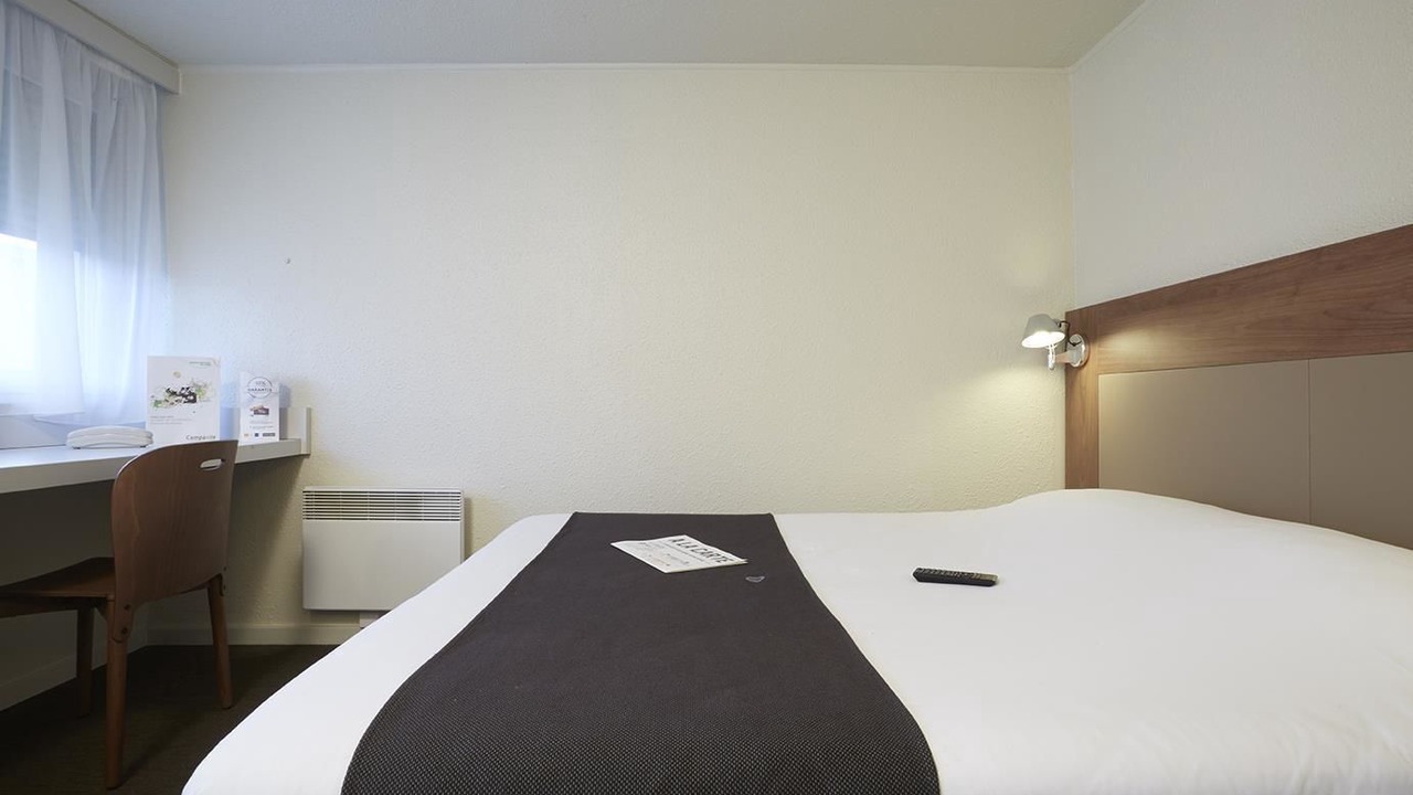 Photo of Others in Faubourg de Bethune