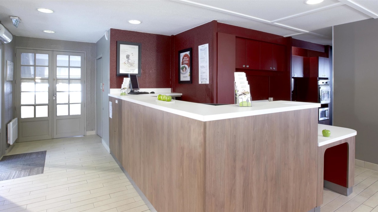 Photo of Others in Faubourg de Bethune