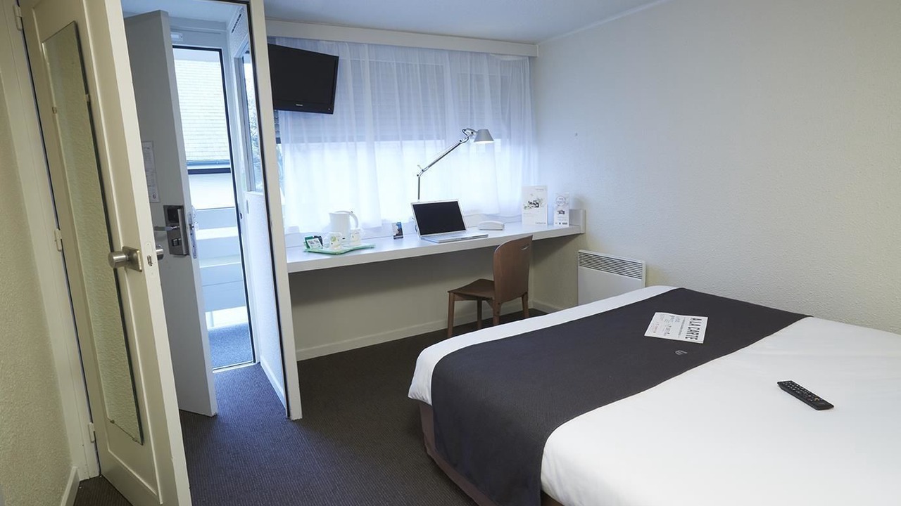 Photo of Others in Faubourg de Bethune