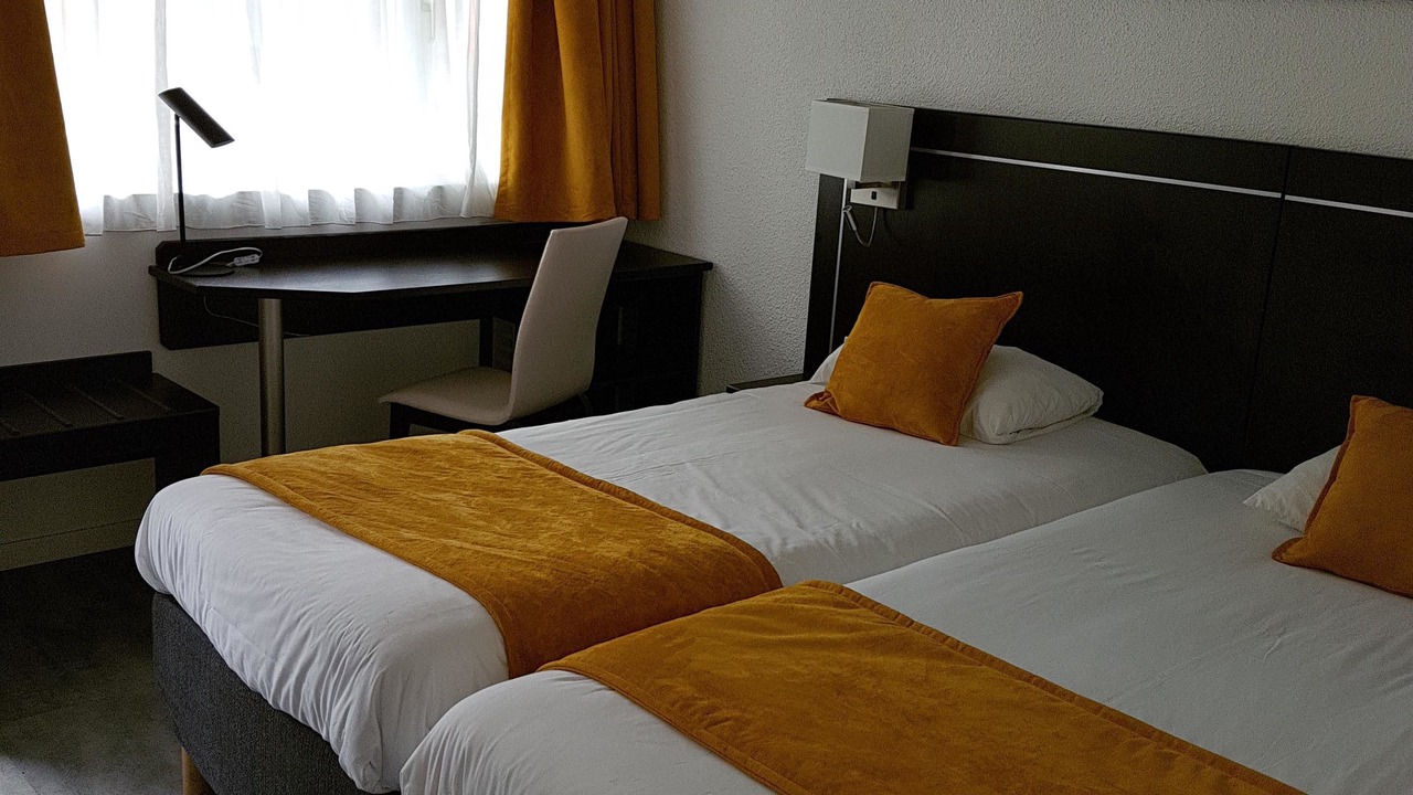 Photo of Others in Hem