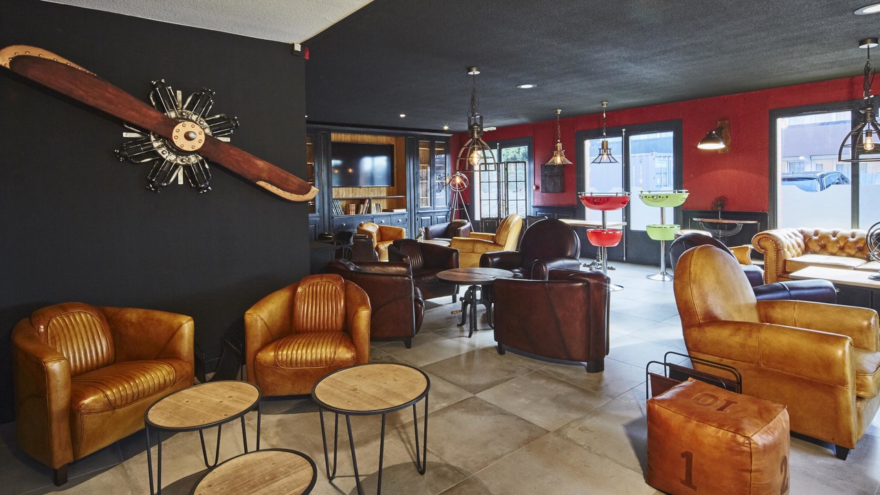 Photo of Others in Hem