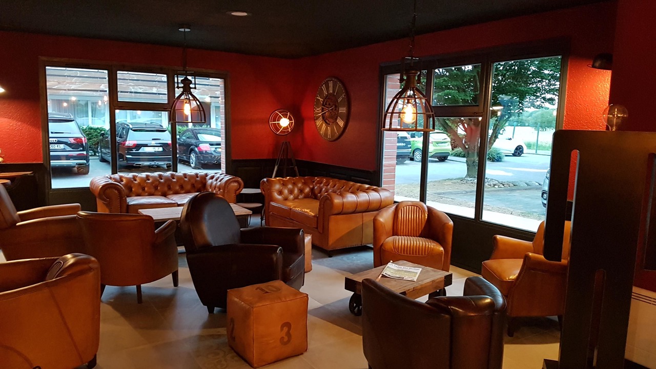 Photo of Others in Hem