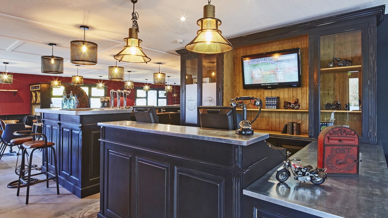 Photo of Others in Hem