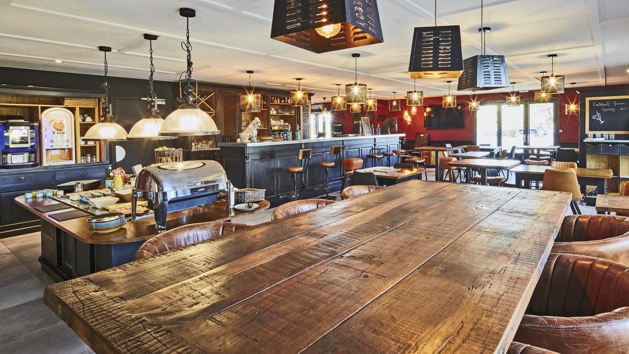 Photo of Others in Hem