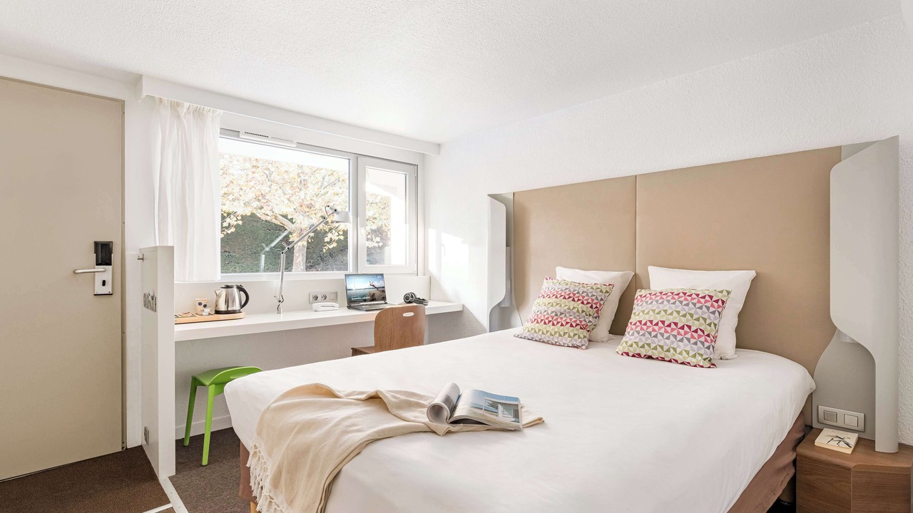 Photo of Bedroom in Ferney-Voltaire