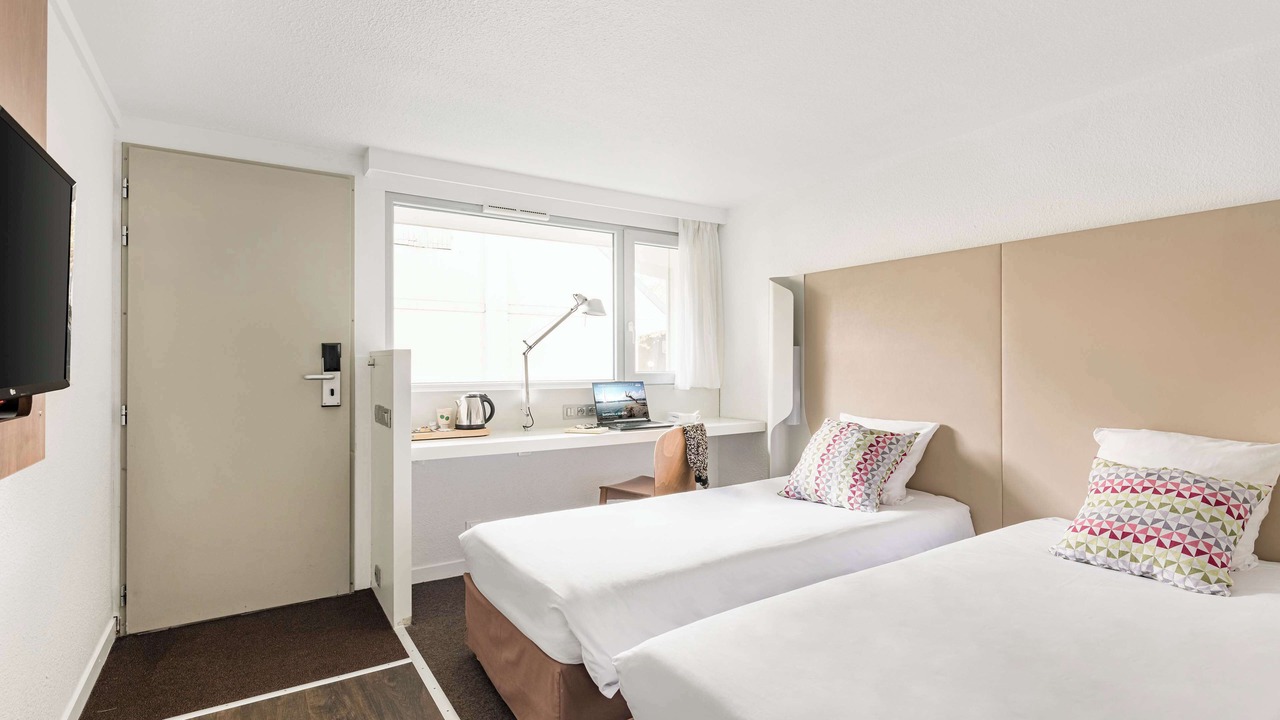 Photo of Bedroom in Ferney-Voltaire