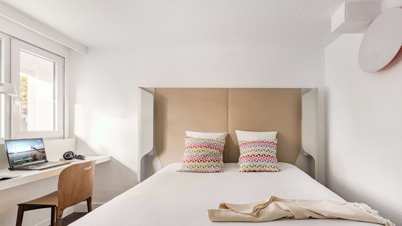 Photo of Bedroom in Ferney-Voltaire