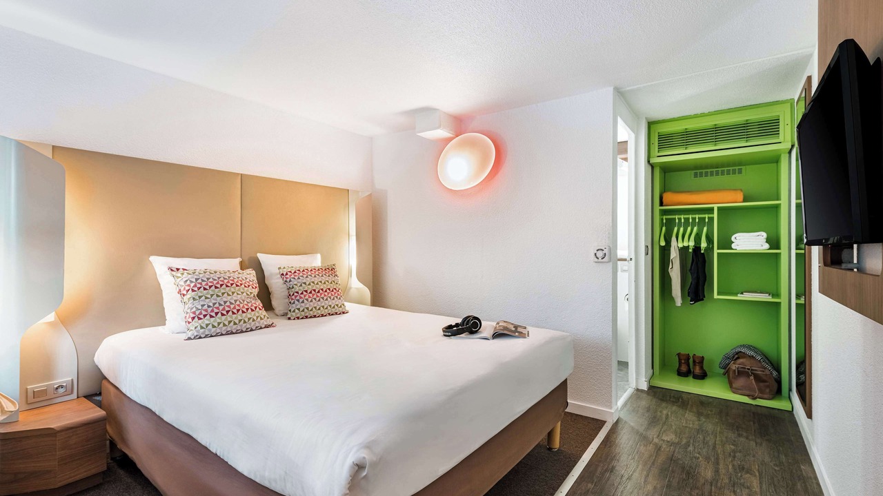 Photo of Bedroom in Ferney-Voltaire