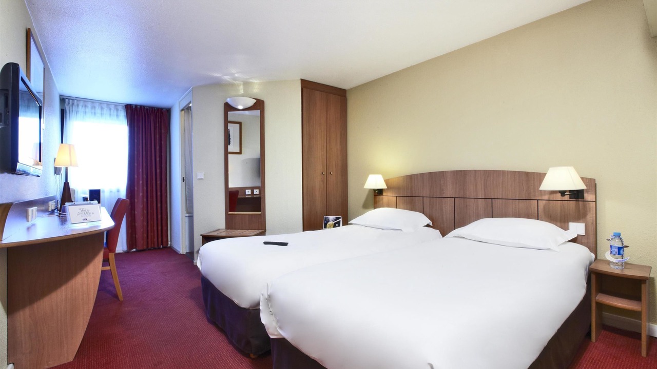 Photo of Bedroom in Saint-Genis-Pouilly