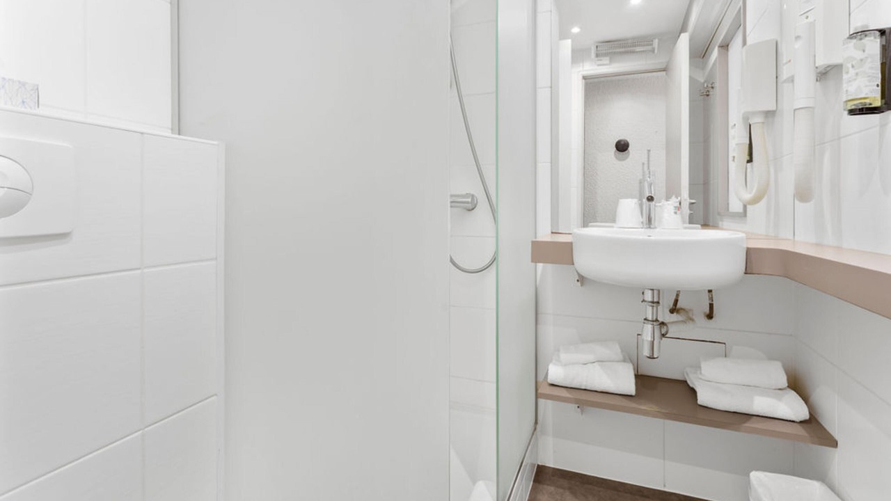 Photo of Bathroom in Saint-Arnoult