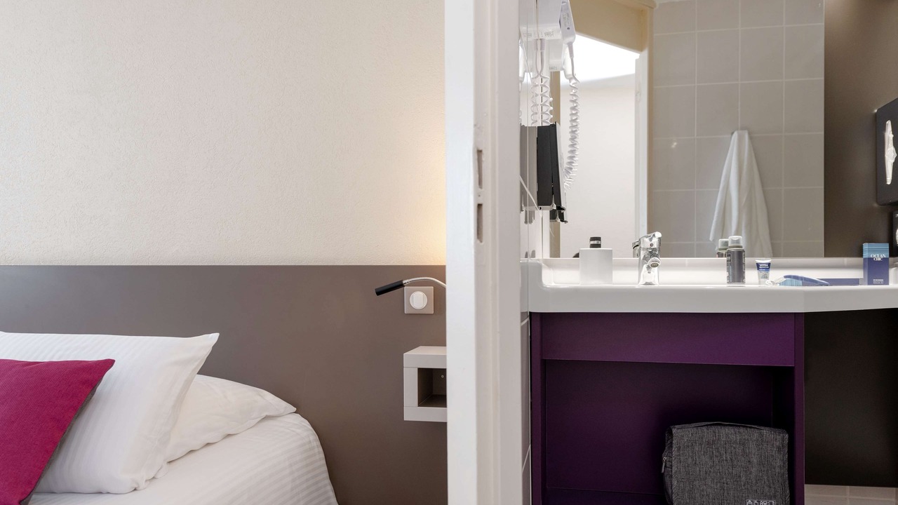 Photo of Bathroom in Plaine Centre Ville