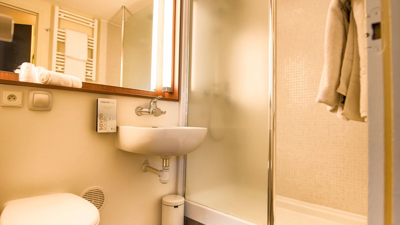 Photo of Bathroom in Saint-Arnoult