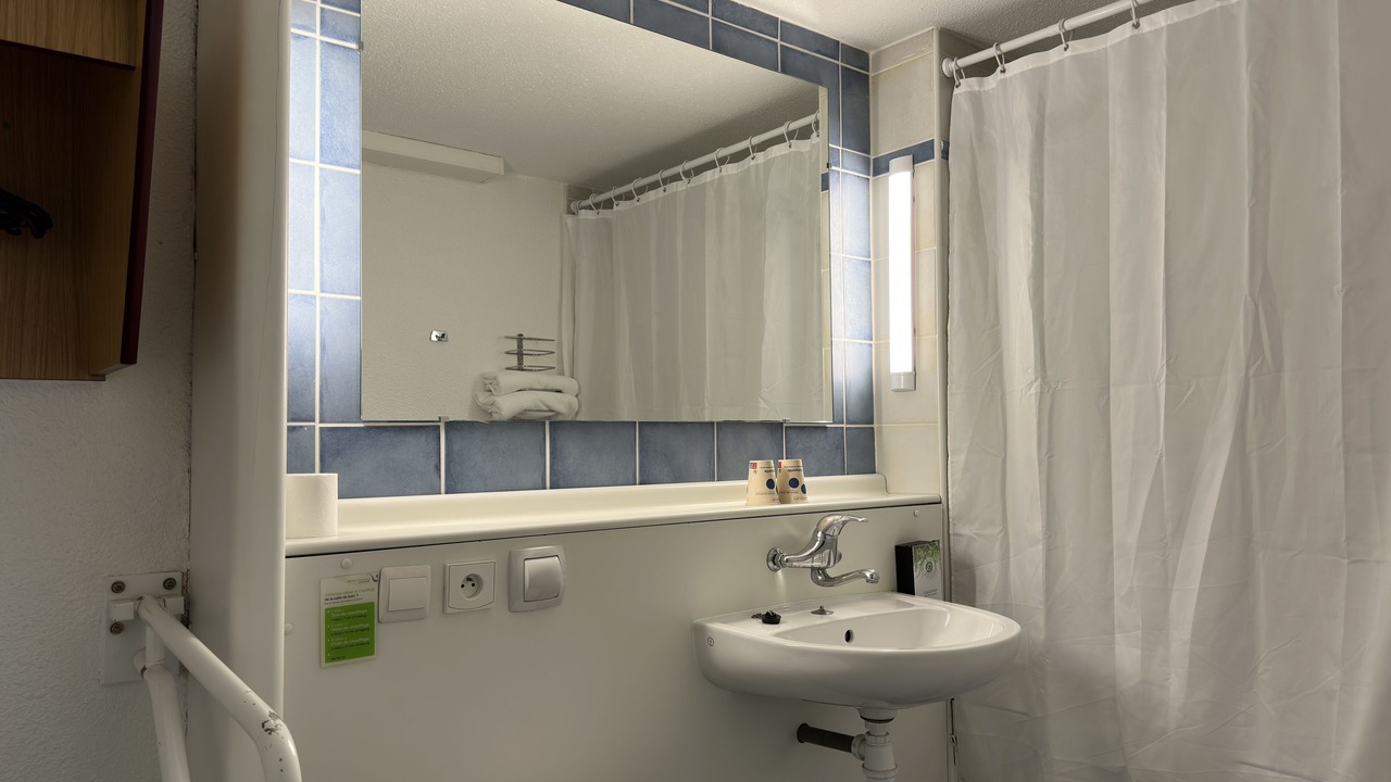 Photo of Bathroom in Calais