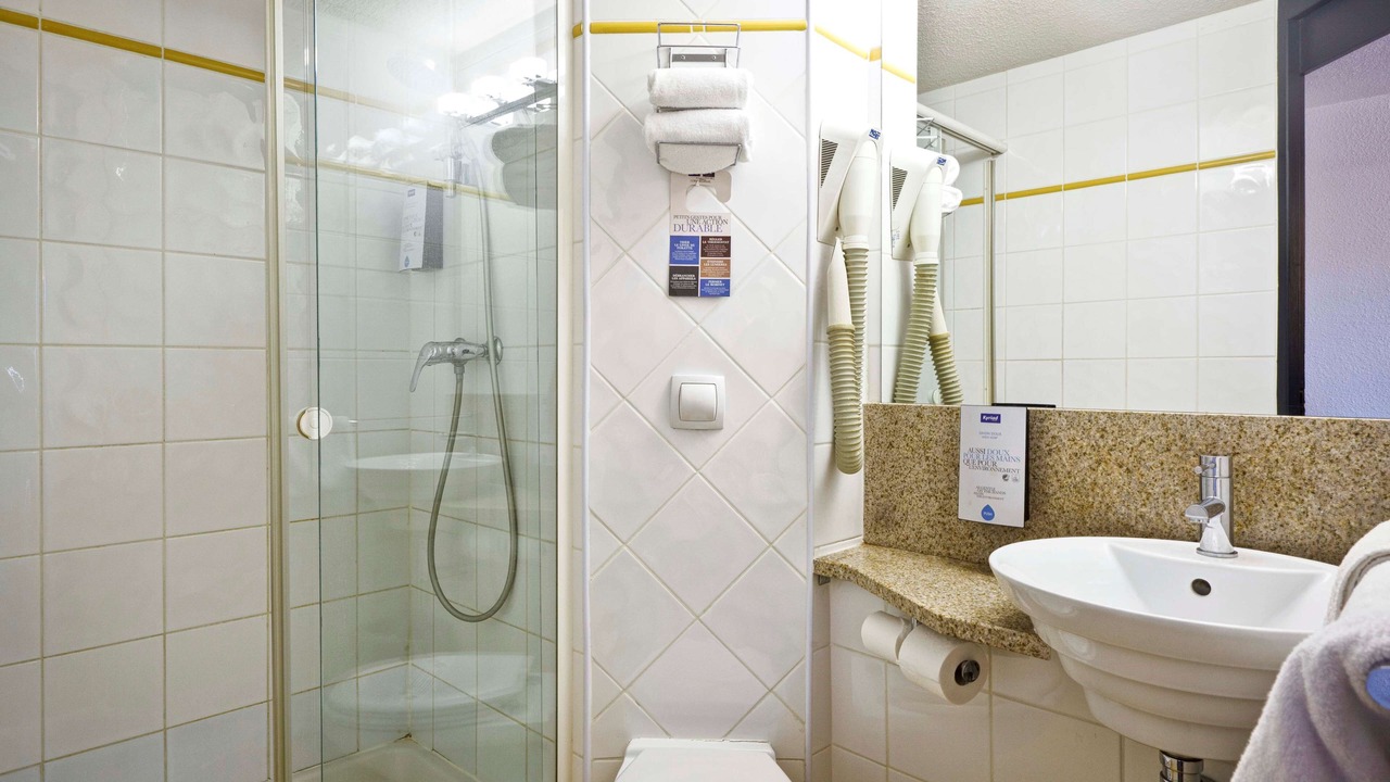 Photo of Bathroom in Saint-Genis-Laval