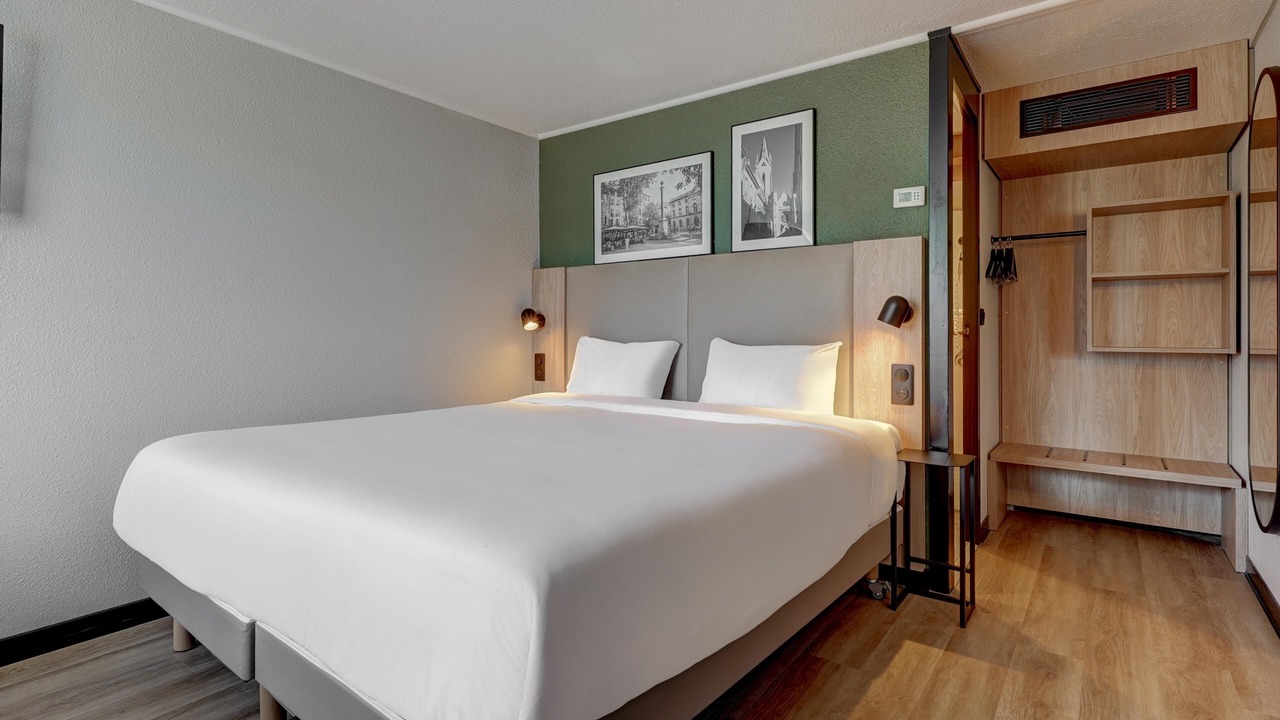 Photo of Bedroom in Saint-Jouan-des-Guerets