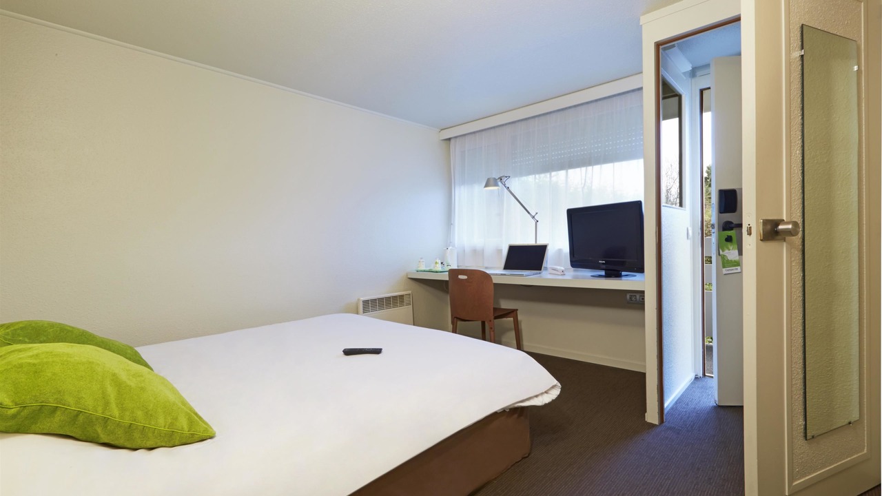 Photo of Others in Lens