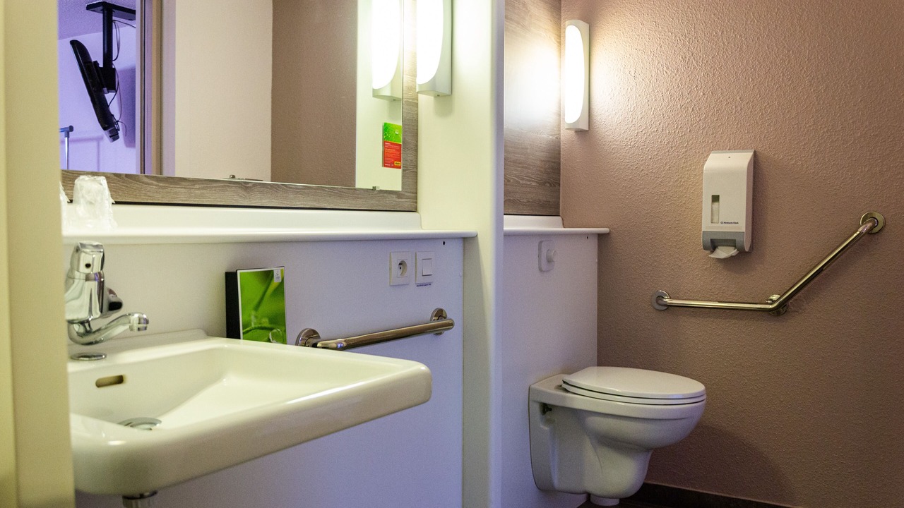 Photo of Bathroom in La Roche-sur-Yon