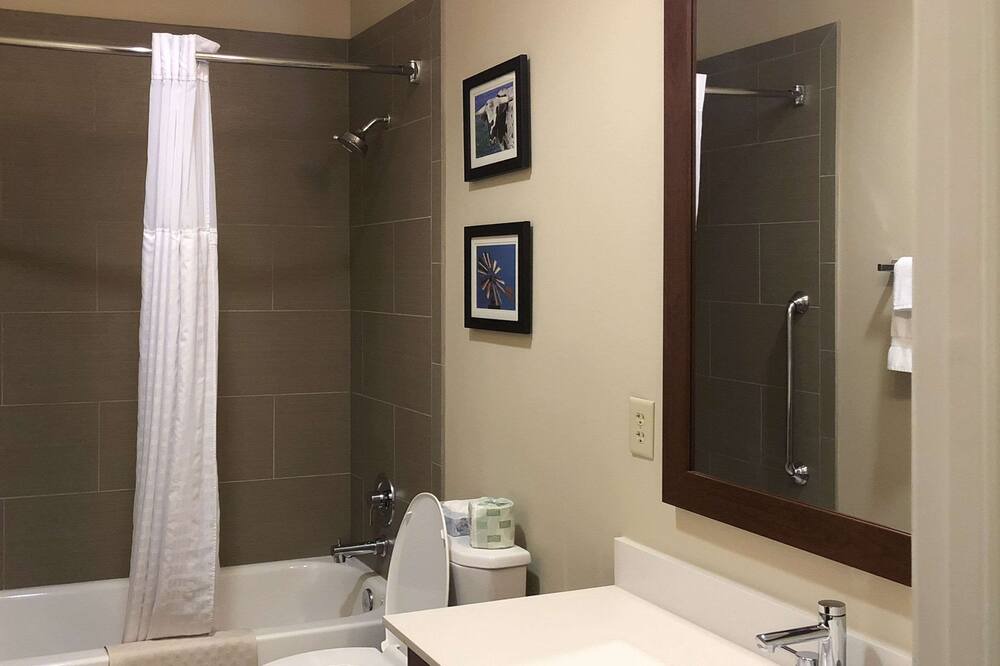 Photo of Bathroom in Brownwood