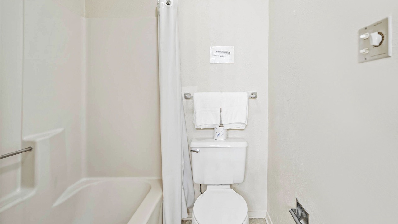 Photo of Bathroom in Junction