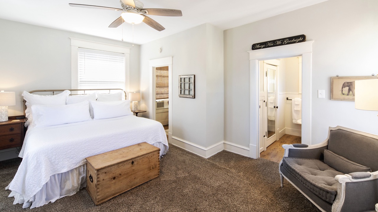Photo of Bedroom in Smithville