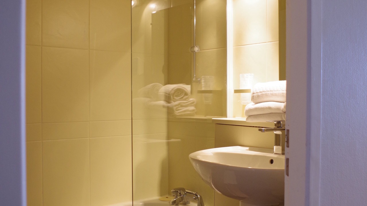 Photo of Bathroom in La Couarde-sur-Mer