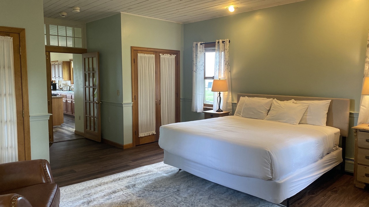 Photo of Others in Lyndon