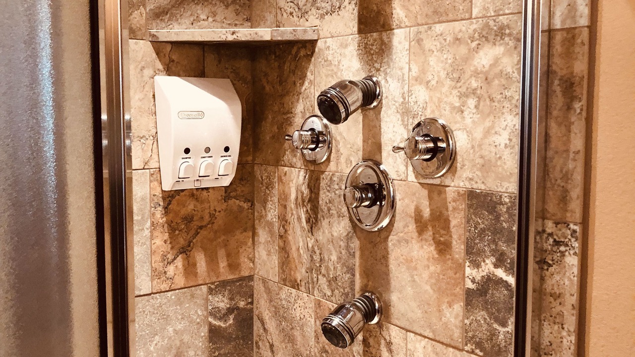 Photo of Bathroom in Cascade