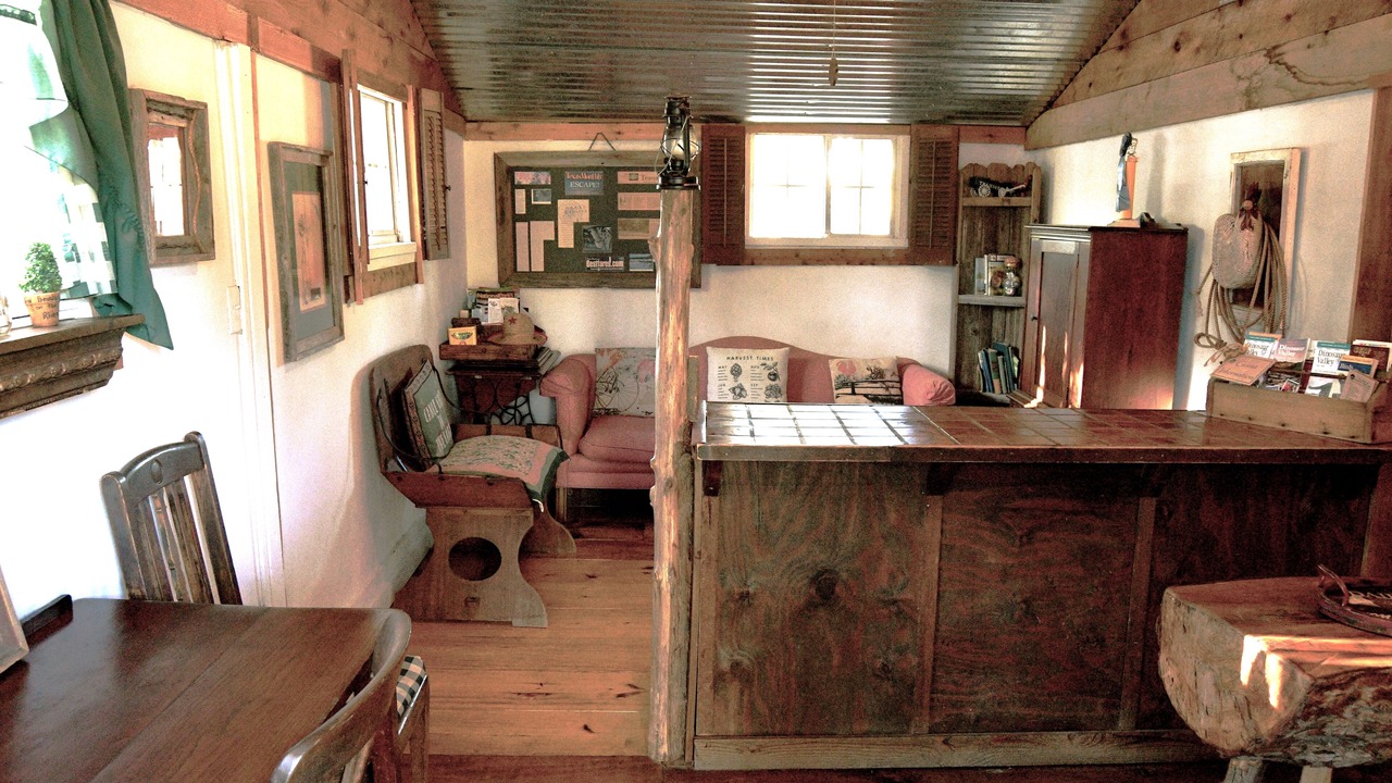 Photo of Livingroom in Glen Rose