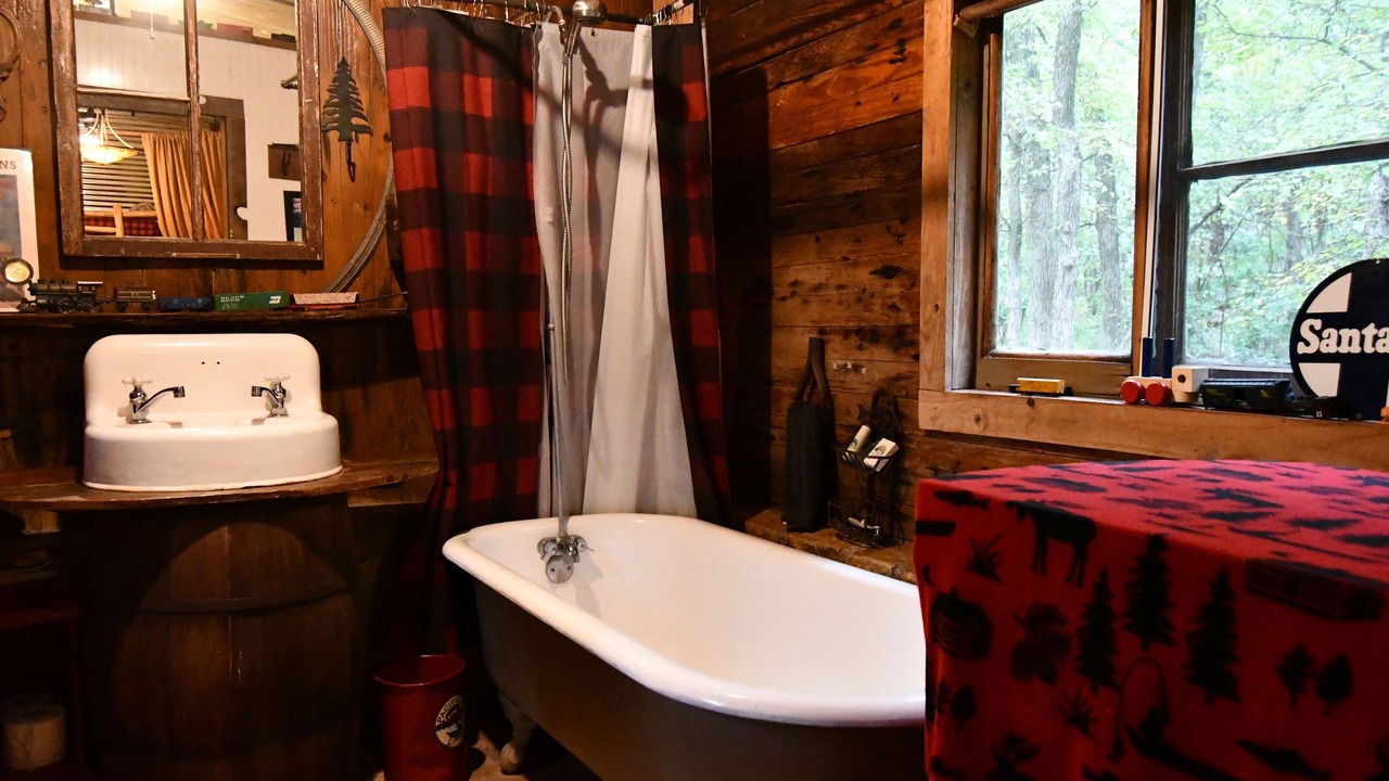 Photo of Bathroom in Glen Rose