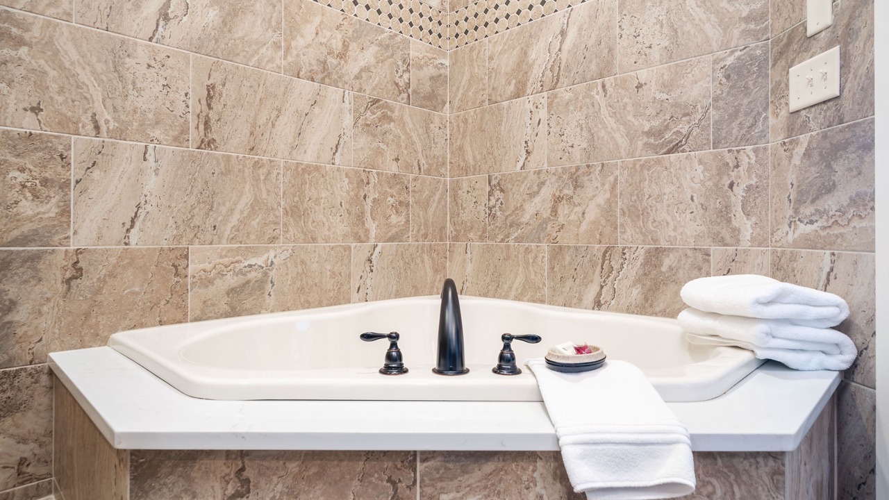 Photo of Bathroom in Lake Hamilton