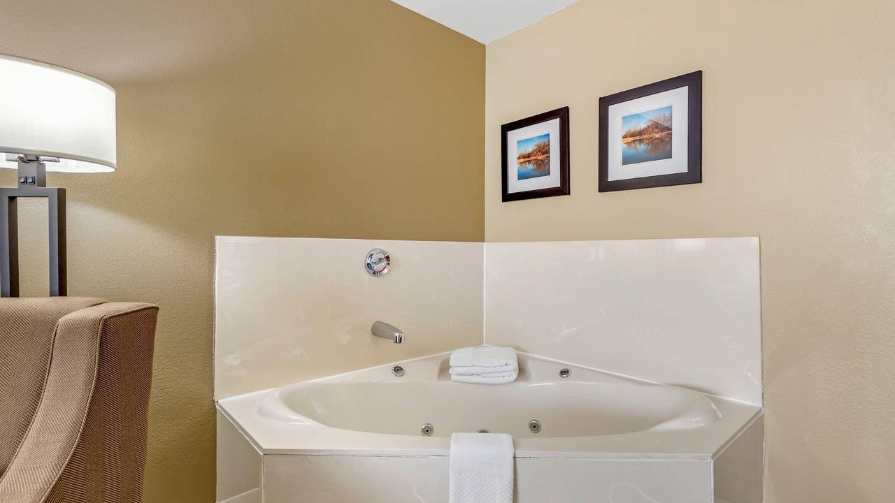 Photo of Bedroom in Carbon Cliff
