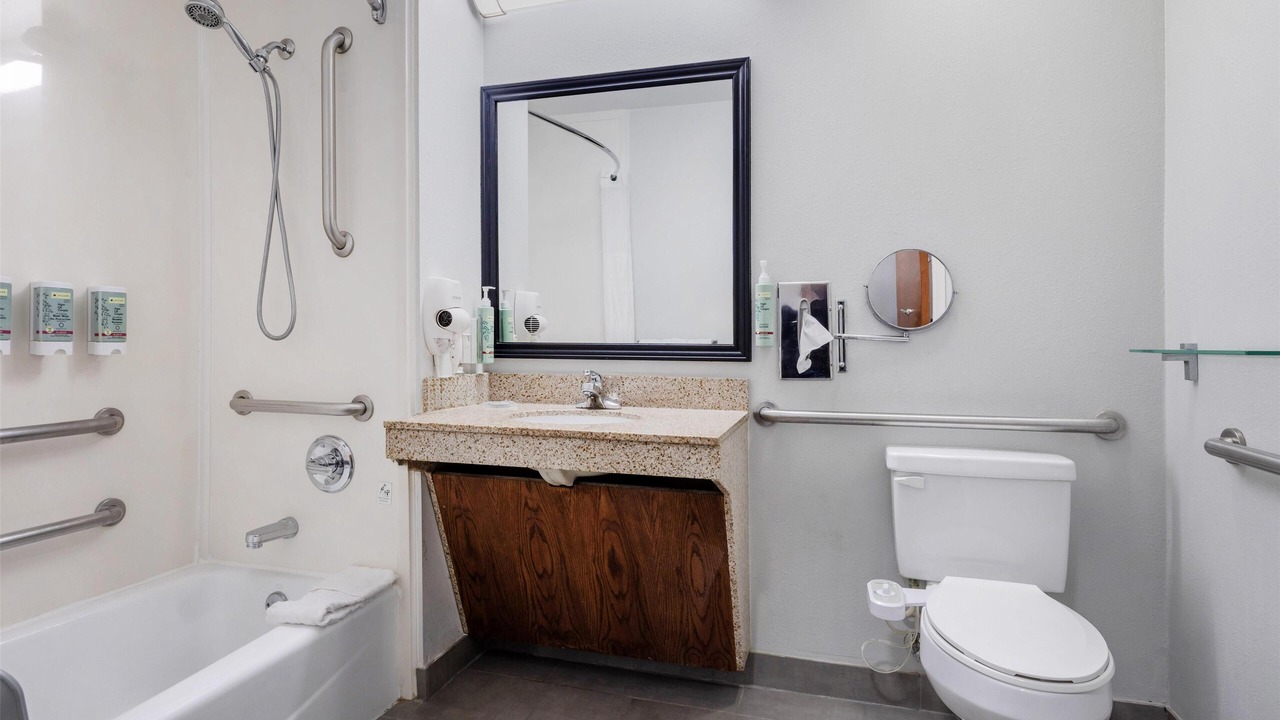 Photo of Bathroom in Corsicana