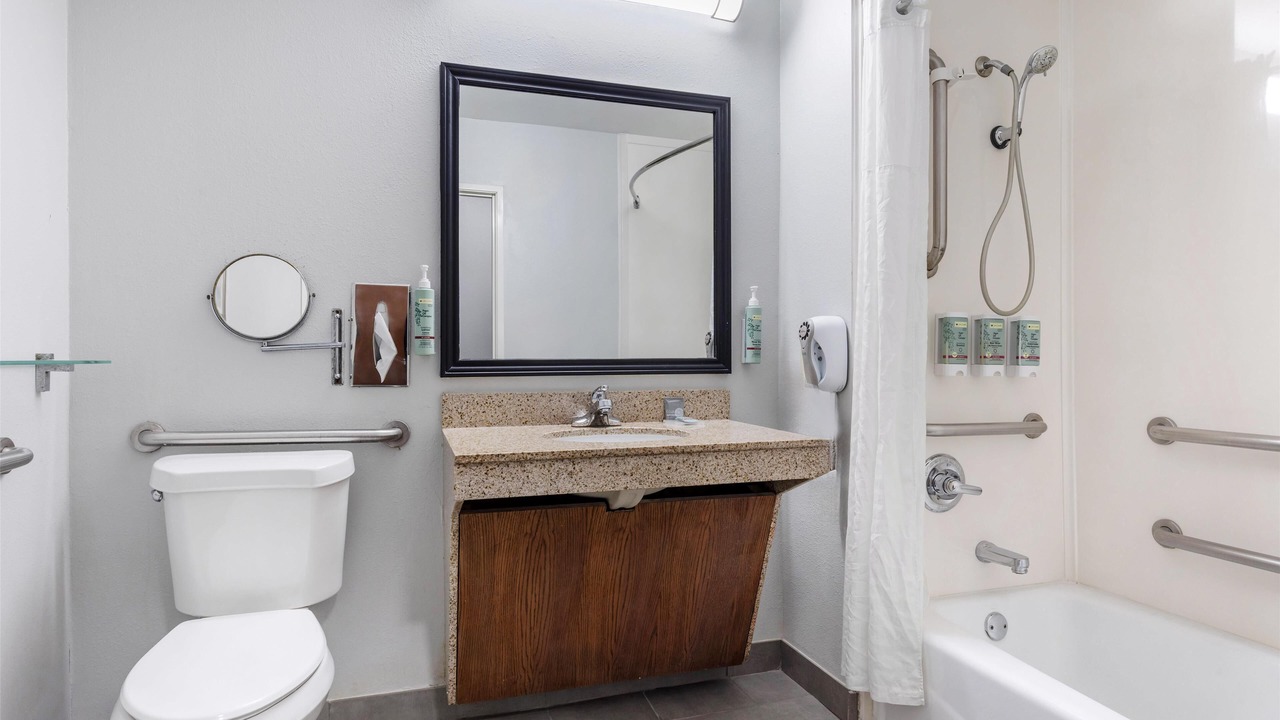 Photo of Bathroom in Corsicana