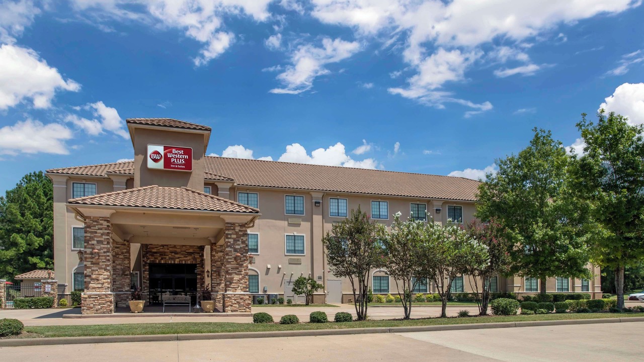 Photo of Outdoor in Crown Colony