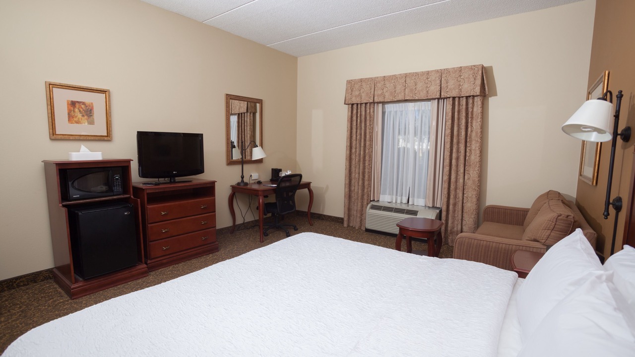 Photo of Bedroom in Oneonta