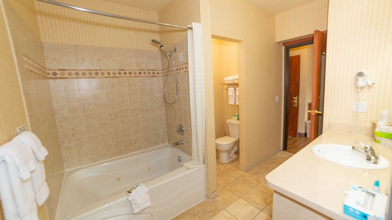 Photo of Bathroom in Clatskanie