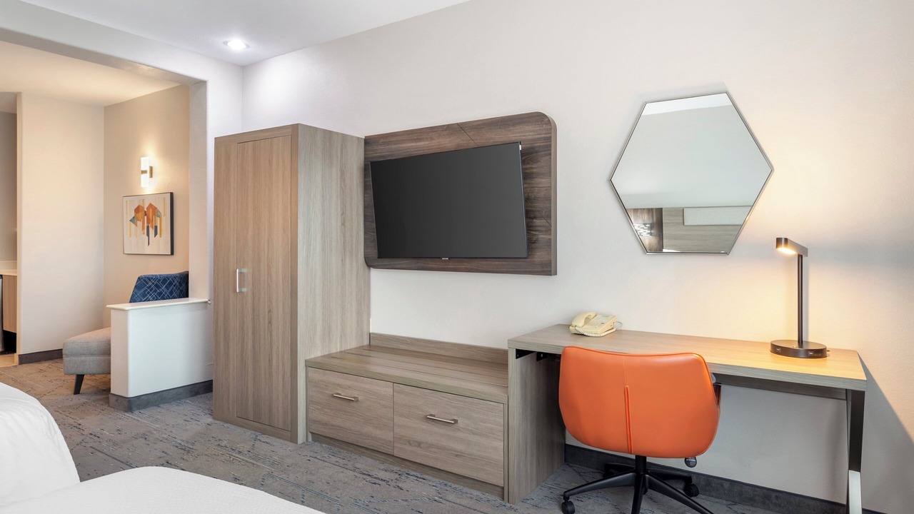 Photo of Bedroom in Alice