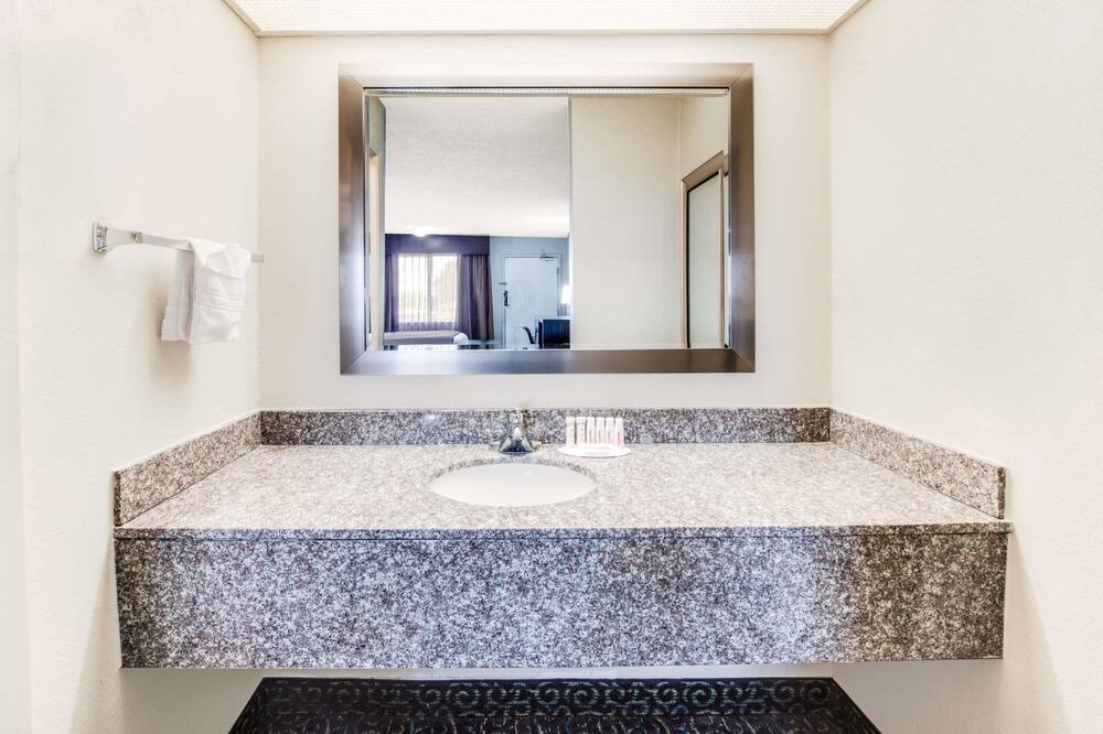 Photo of Bathroom in Big Spring
