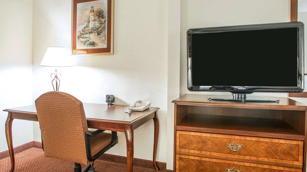 Photo of Bedroom in Jefferson City