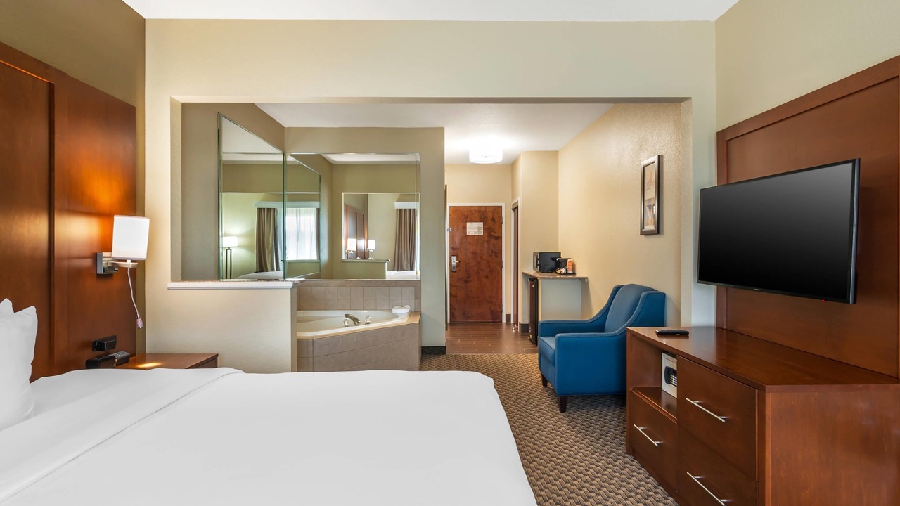 Photo of Bedroom in Jefferson City