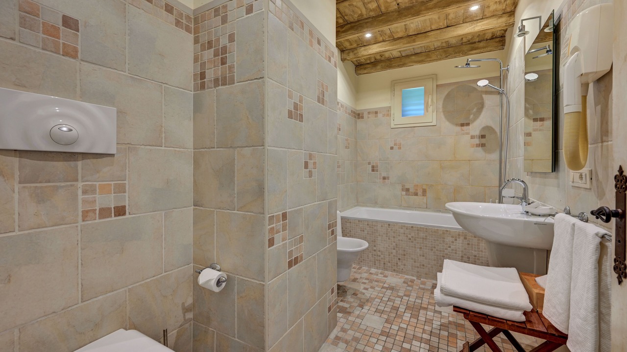 Photo of Bathroom in Graveson