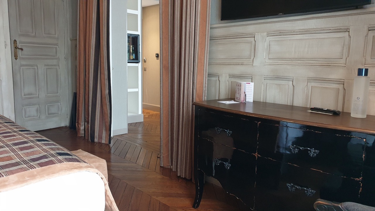 Photo of Bathroom in Deauville City Centre